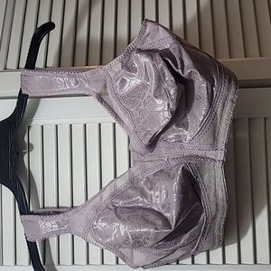 Playtex 18 hr wirefree 38D bra